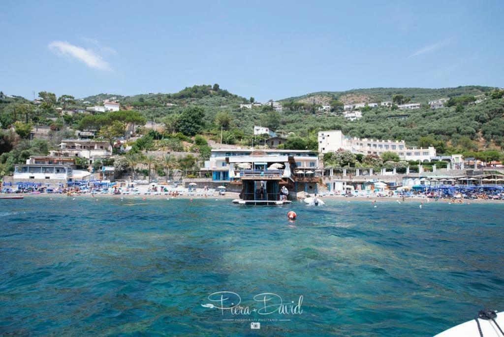 Lo Scoglio Hotel Marina del Cantone Exterior photo